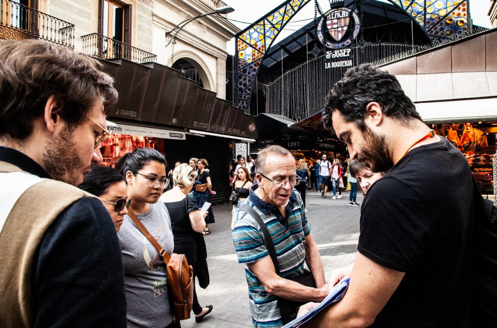 Explaining the history of La Boqueria