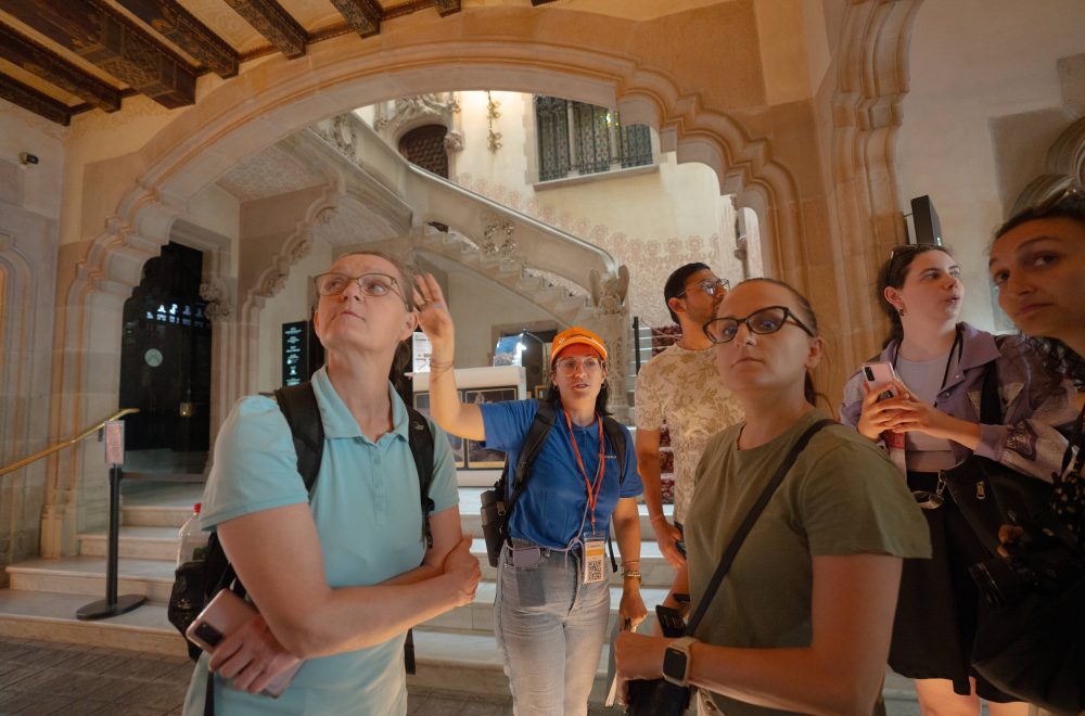 Guide and guests during Barcelona Architecture Tour