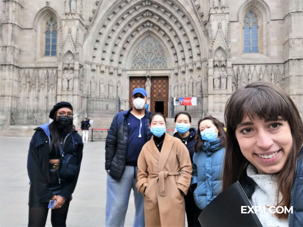 Group photo Barcelona Ancient Markets Walking Tour on 8 March 2022 with Cristina