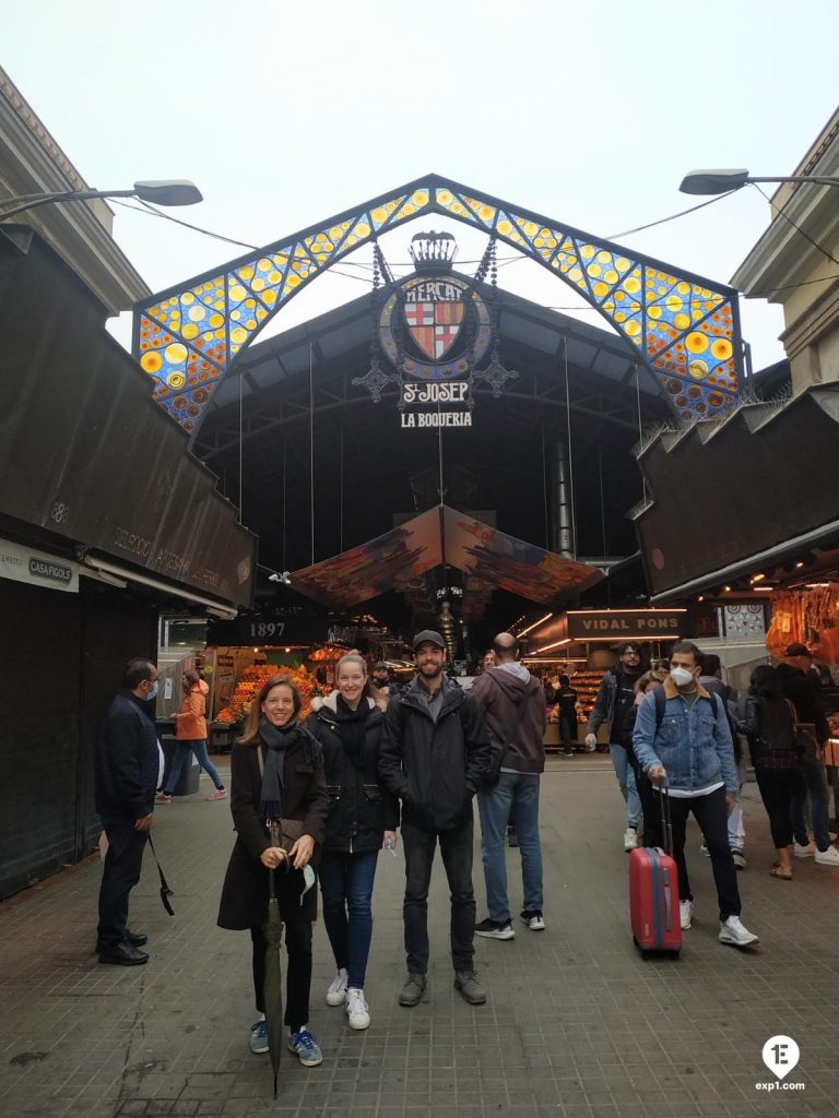 Group photo Barcelona Ancient Markets Walking Tour on 26 March 2022 with Marta