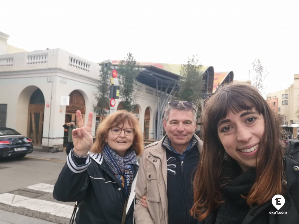 Group photo Barcelona Ancient Markets Walking Tour on 31 March 2022 with Cristina