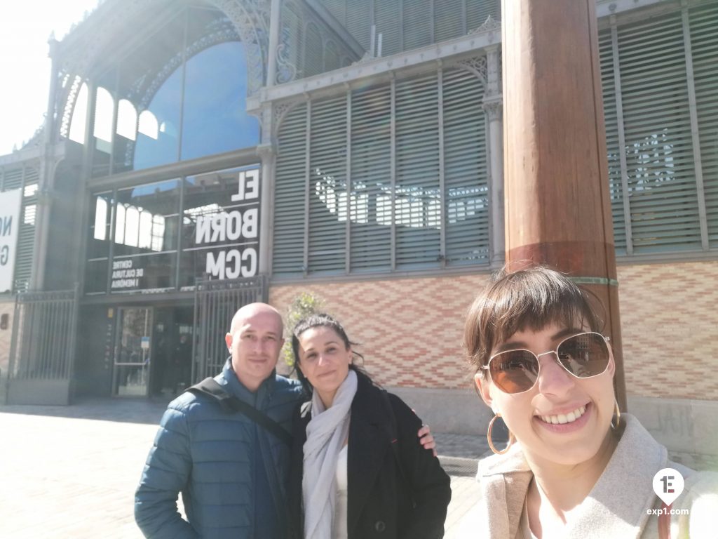 Group photo Barcelona Ancient Markets Walking Tour on 7 April 2022 with Cristina