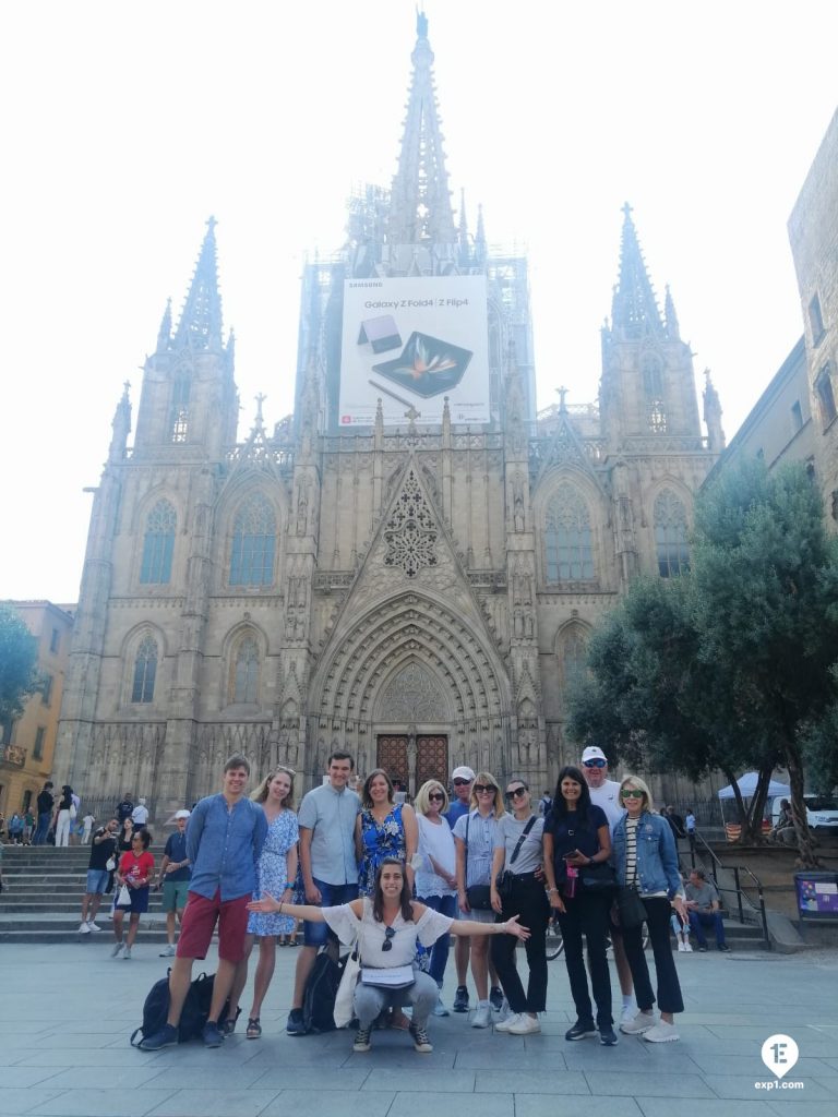 Group photo Barcelona Ancient Markets Walking Tour on 20 September 2022 with Cristina