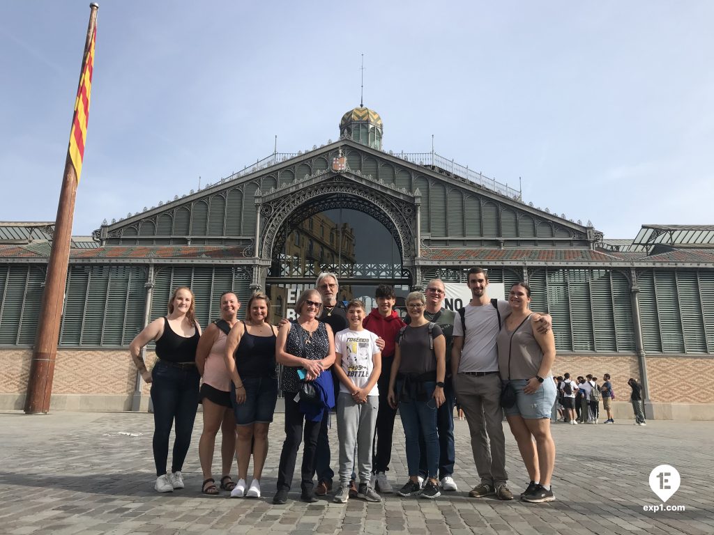 Group photo Barcelona Ancient Markets Walking Tour on 26 October 2022 with Carlos