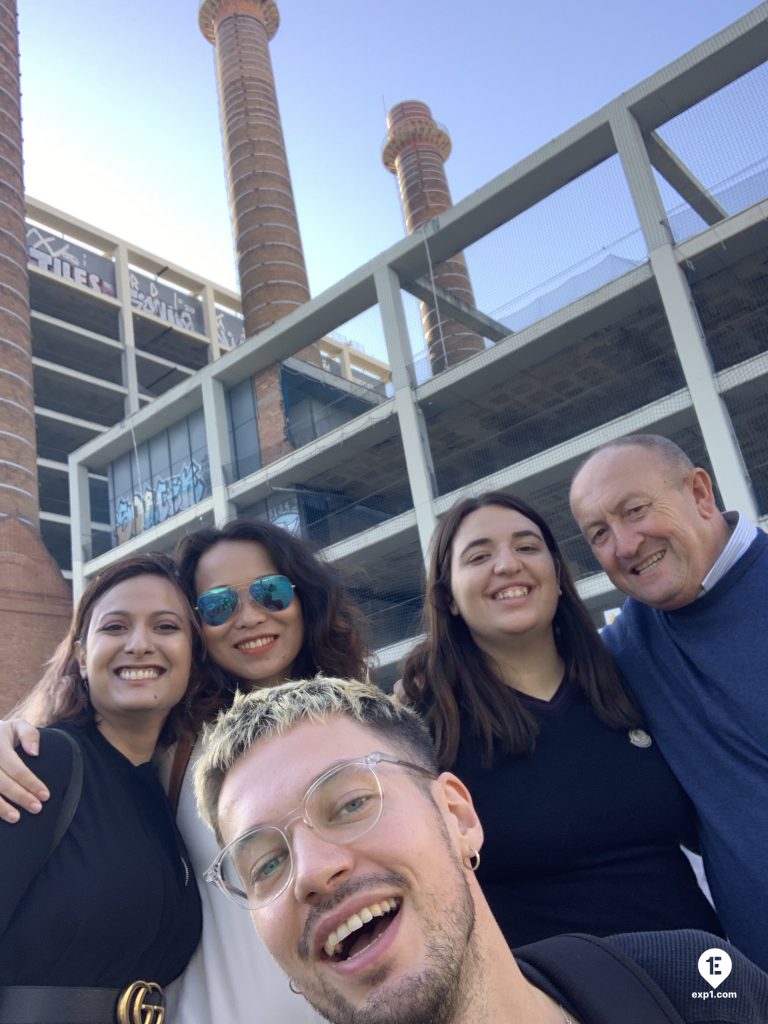 Group photo Barcelona Ancient Markets Walking Tour on 11 November 2022 with Callum