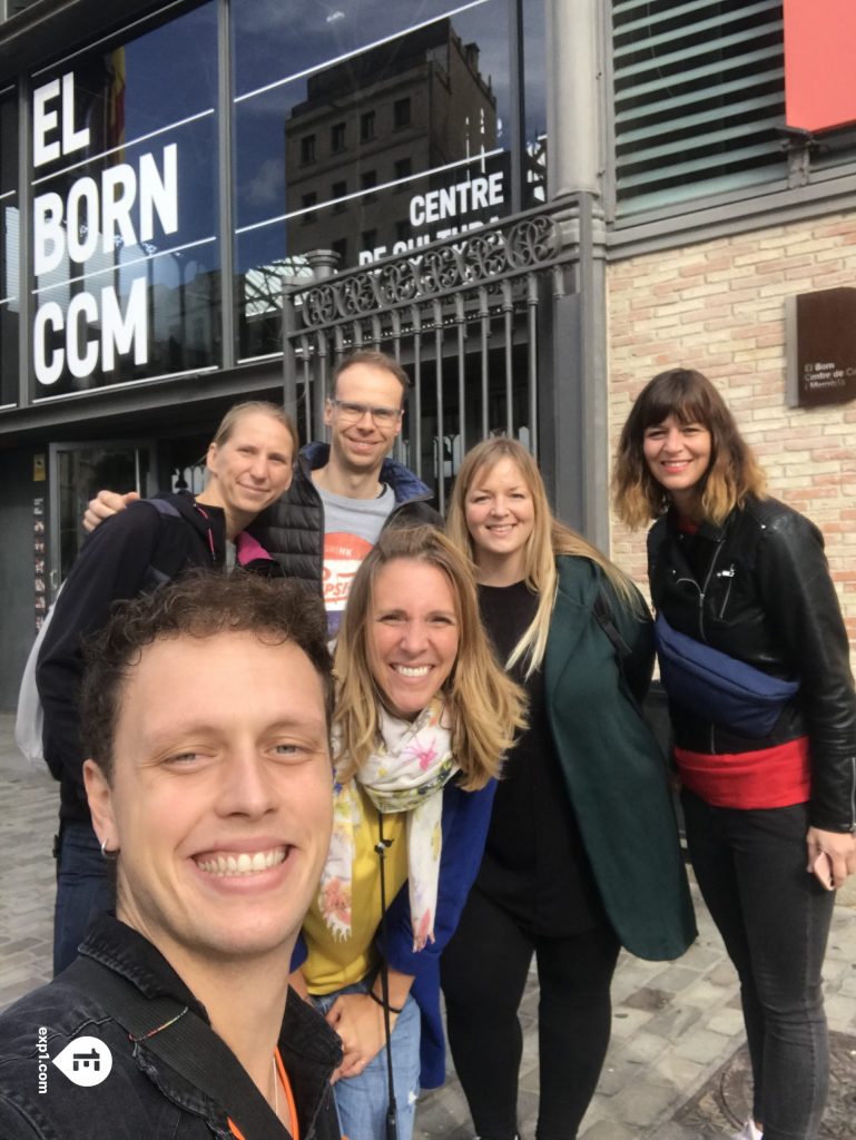 Group photo Barcelona Ancient Markets Walking Tour on 18 November 2022 with Eoghan