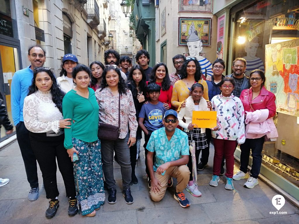 Group photo Picasso in Barcelona Walking Tour on 26 November 2022 with Cristina