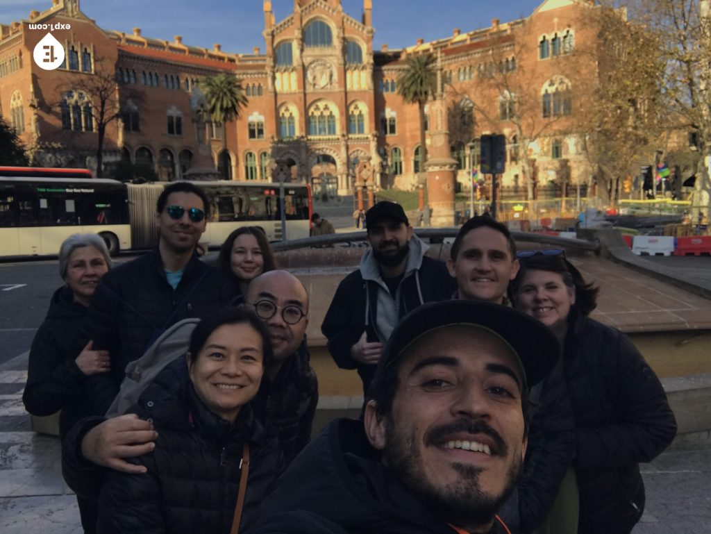 Group photo Barcelona Architecture Walking Tour on 26 January 2023 with Carlos