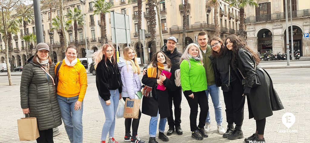 Group photo Picasso in Barcelona Walking Tour on 2 March 2023 with Valentina