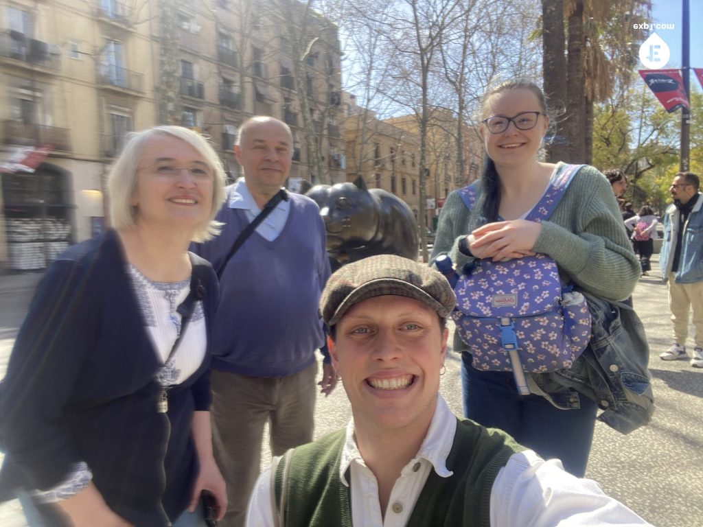 Group photo Raval Walking Tour on 19 March 2023 with Eoghan