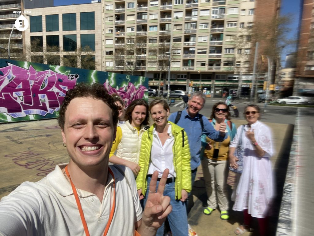 Group photo Raval Walking Tour on 29 March 2023 with Eoghan