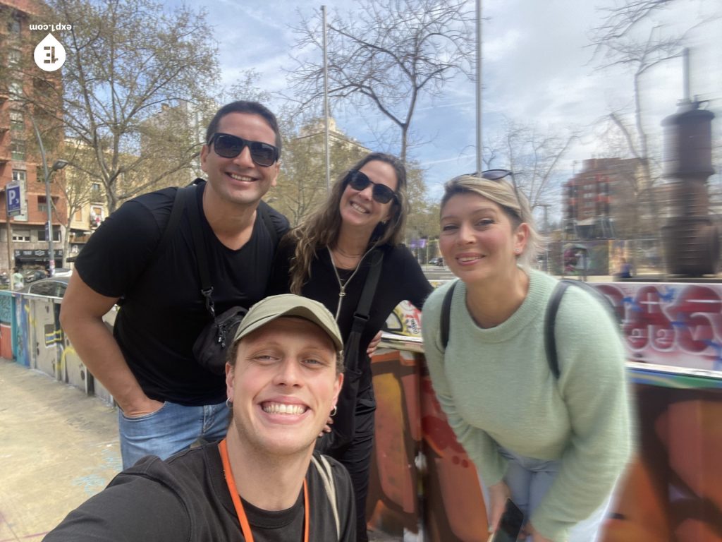 Group photo Raval Walking Tour on 31 March 2023 with Eoghan