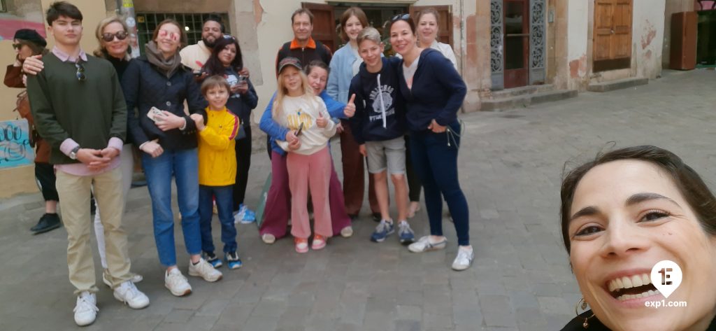 Group photo Picasso in Barcelona Walking Tour on 4 April 2023 with Valentina