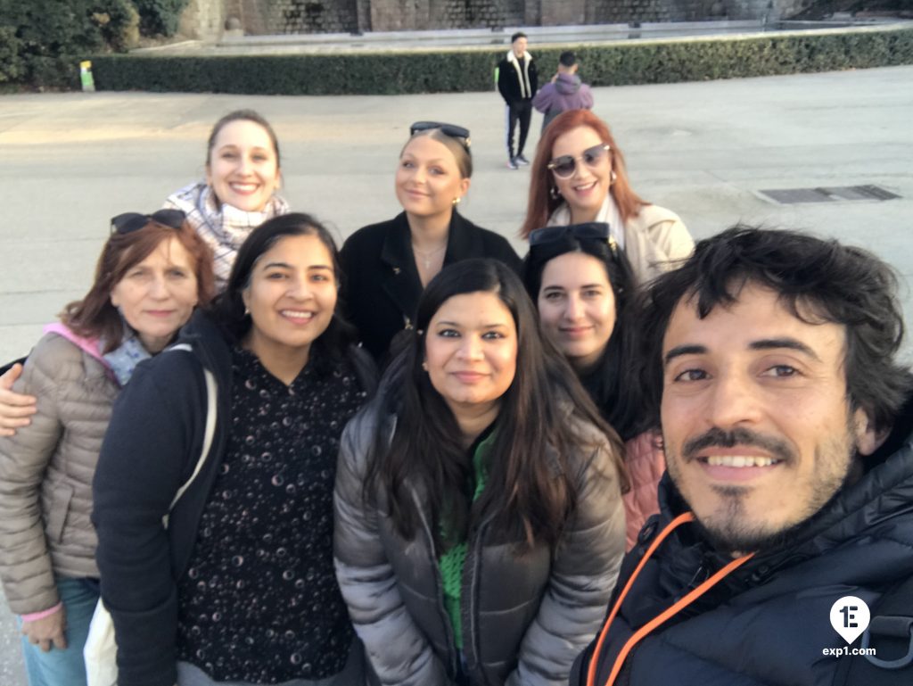 Group photo Montjuïc Walking Tour on 4 March 2023 with Carlos