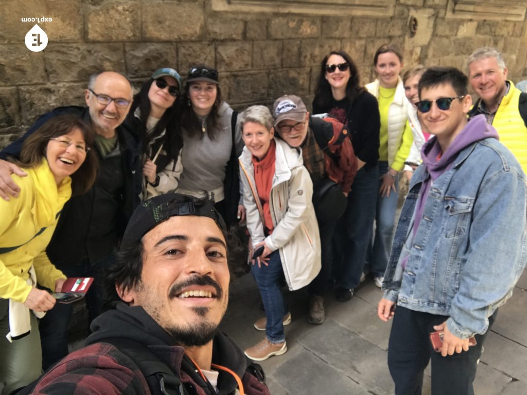 Group photo Picasso in Barcelona Walking Tour on 28 March 2023 with Carlos