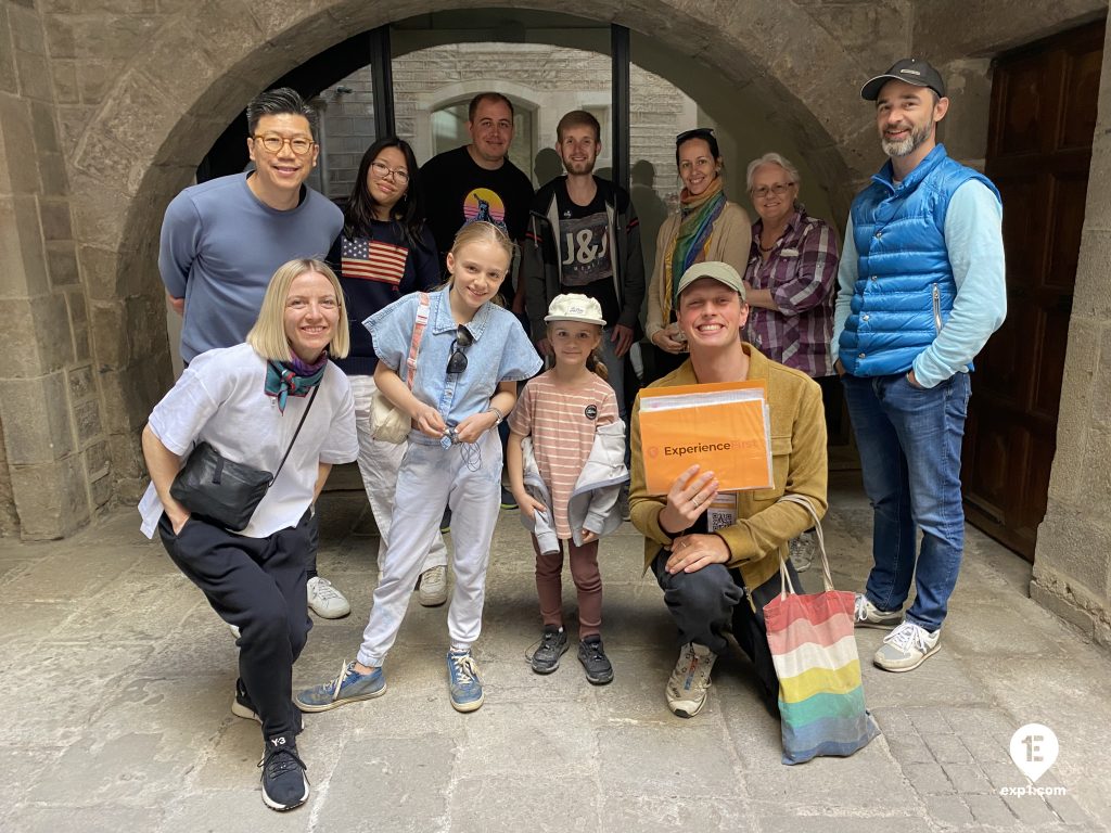 Group photo Picasso in Barcelona Walking Tour on 5 April 2023 with Eoghan