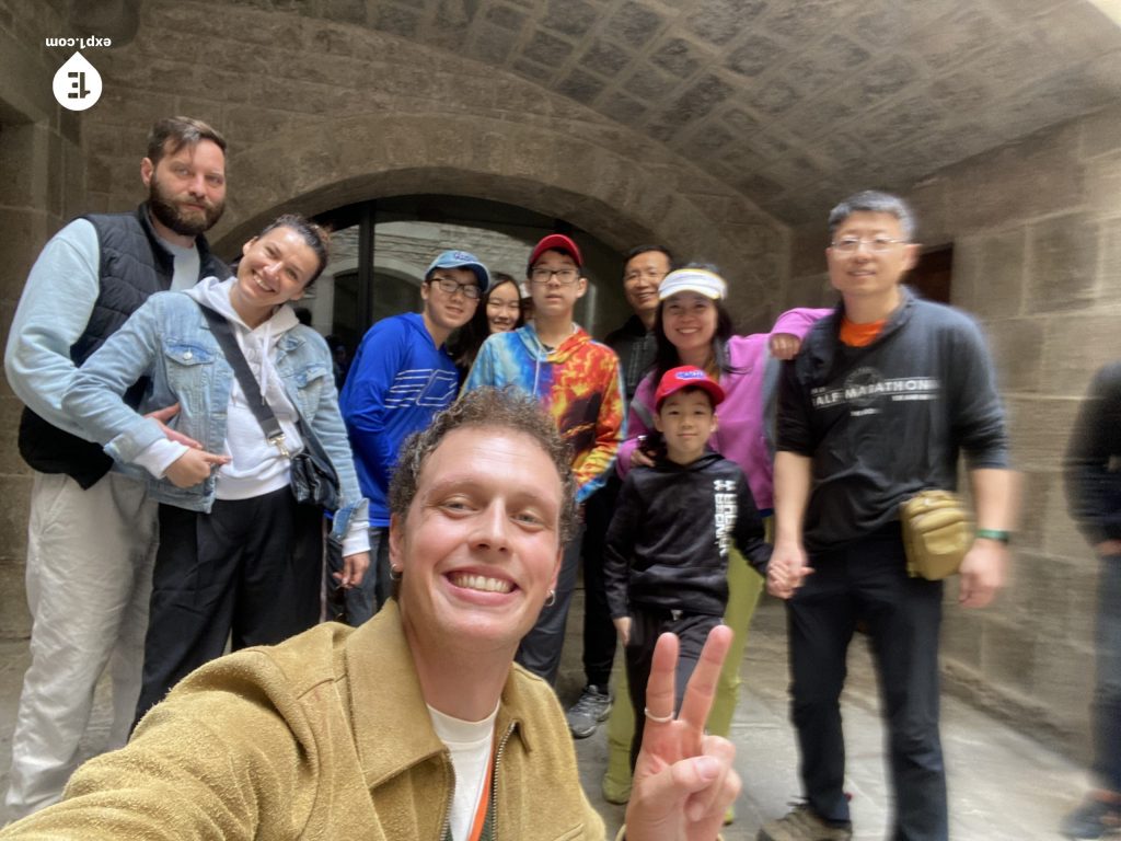 Group photo Picasso in Barcelona Walking Tour on 6 April 2023 with Eoghan