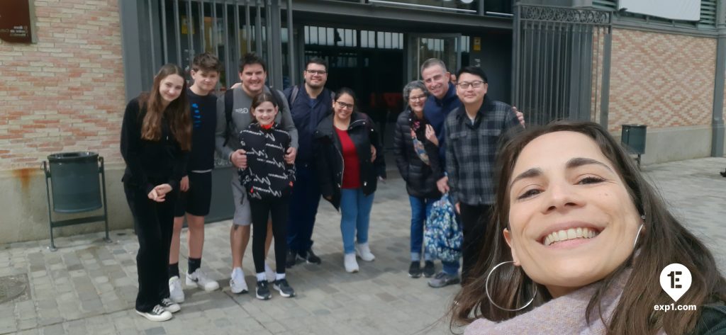 Group photo Barcelona Ancient Markets Walking Tour on 14 April 2023 with Valentina