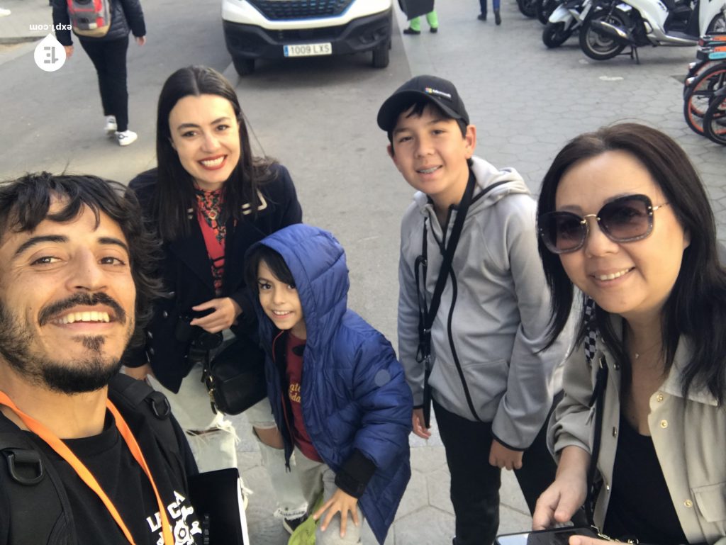 Group photo Barcelona Architecture Walking Tour on 13 April 2023 with Carlos