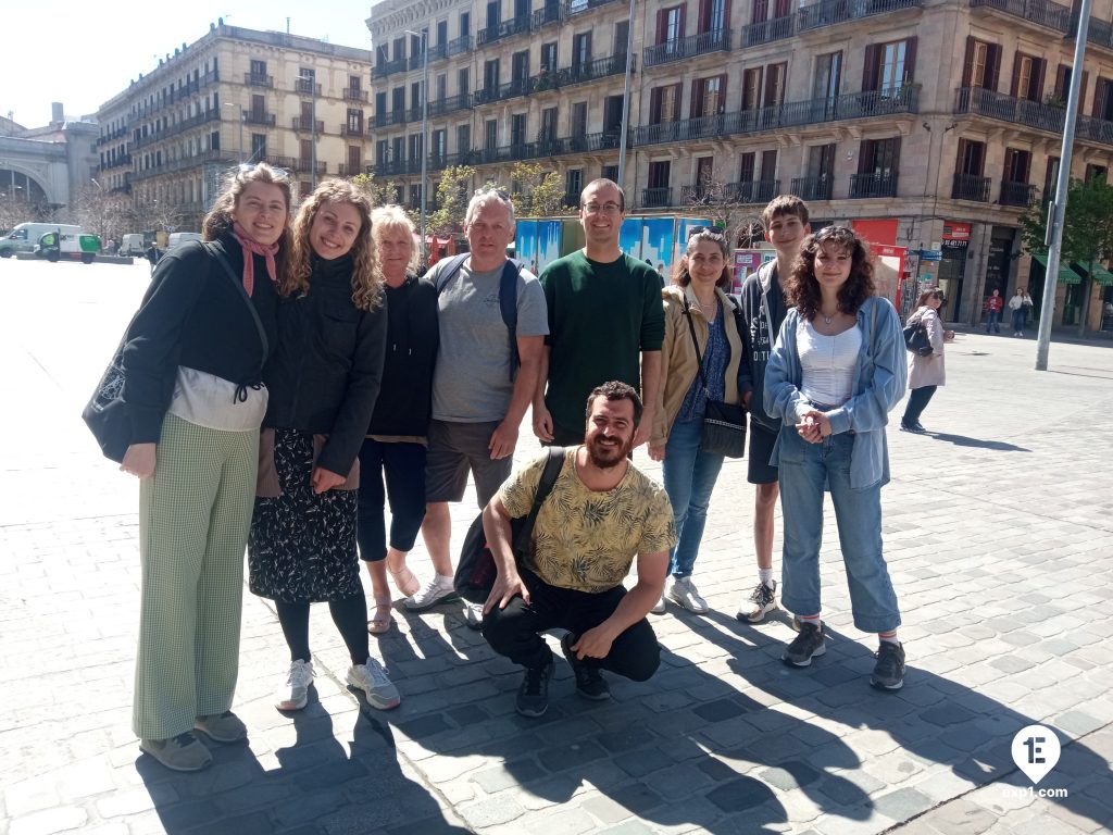 Group photo Barcelona Ancient Markets Walking Tour on 13 April 2023 with Pol