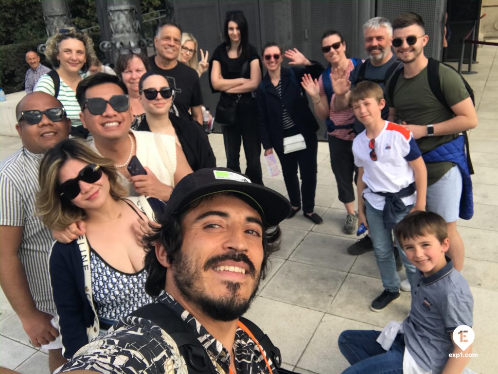 Group photo Montjuïc Walking Tour on 18 April 2023 with Carlos