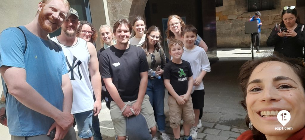 Group photo Picasso in Barcelona Walking Tour on 20 May 2023 with Valentina