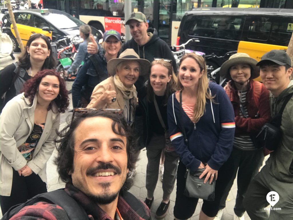 Group photo Barcelona Architecture Walking Tour on 18 May 2023 with Carlos