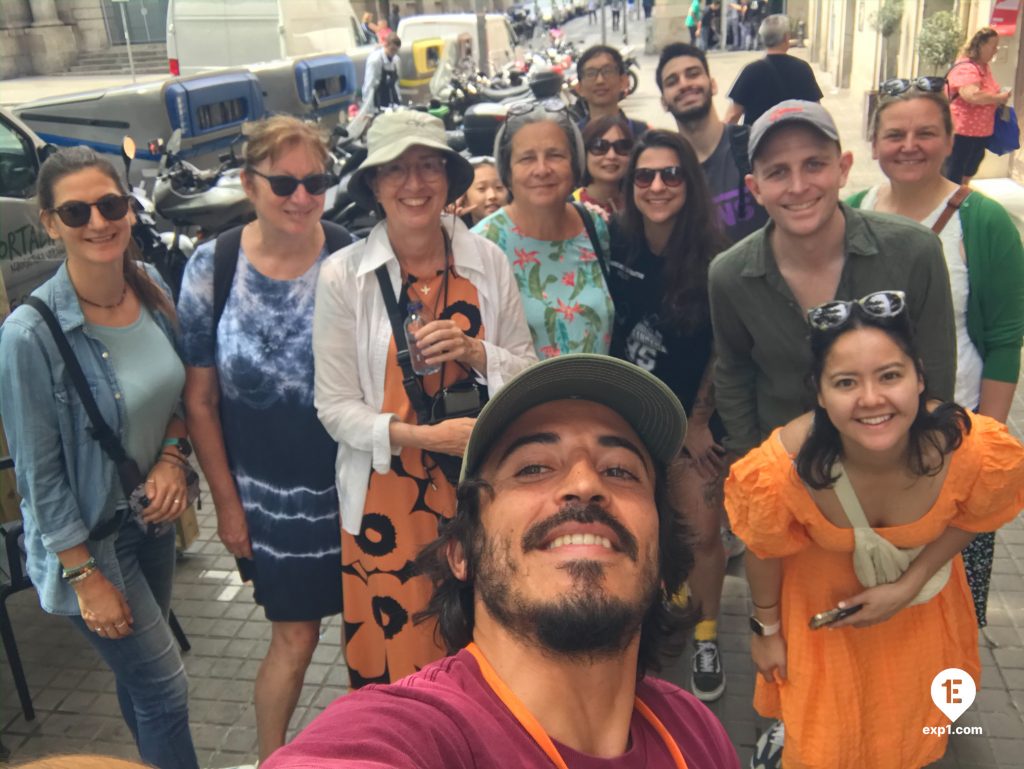 Group photo Picasso in Barcelona Walking Tour on 7 June 2023 with Carlos