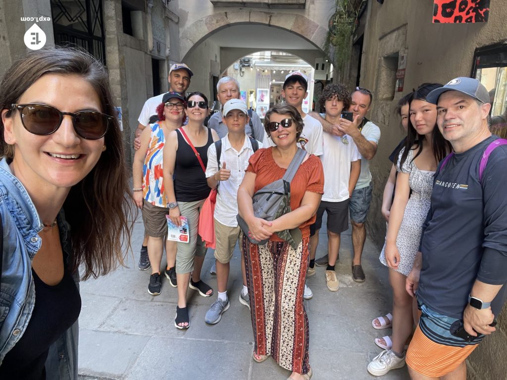 Group photo Picasso in Barcelona Walking Tour on 18 July 2023 with Maria