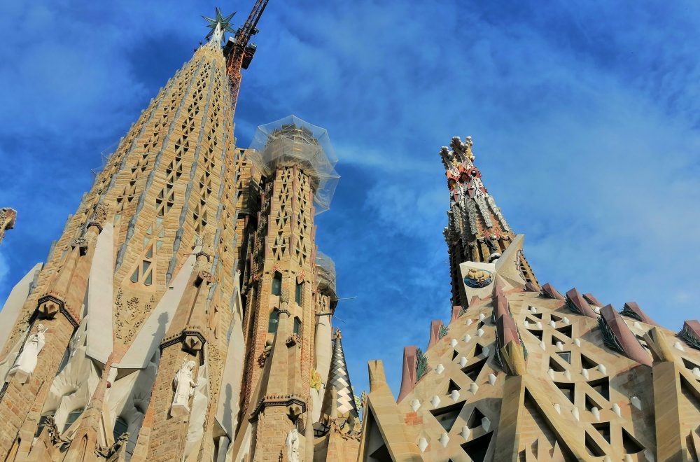 sagrada familia virgin mary tower