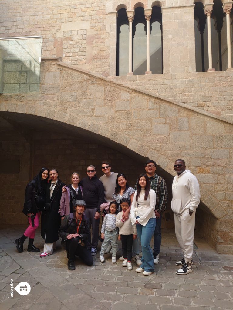 Group photo Picasso in Barcelona Walking Tour on Mar 6, 2024 with Nicholas