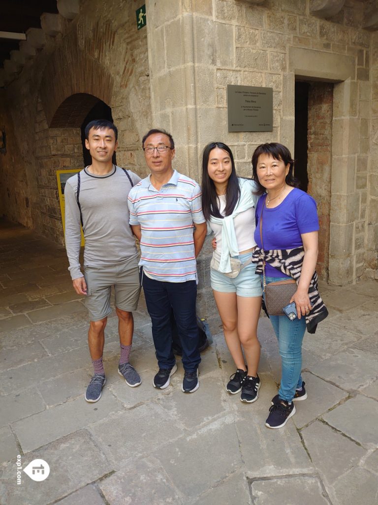 Group photo Picasso in Barcelona Walking Tour on Jun 22, 2024 with Nicholas