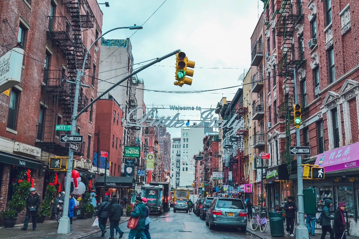 Guide To Finding A Deal On New York City's Canal Street - New York