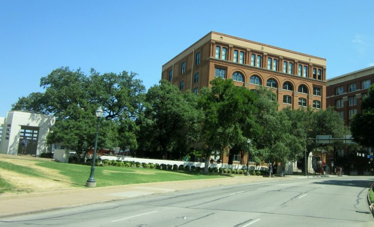 Dealey Plaza in Dallas: History, Landmarks, and Photo Spots – Blog