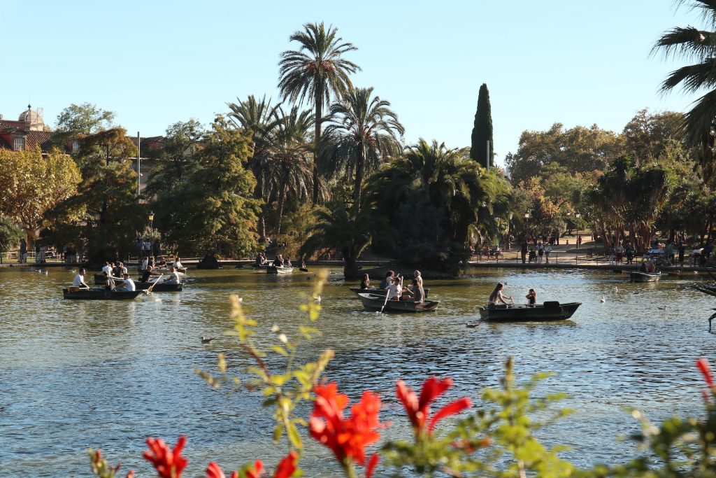 What To See And Do In Ciutadella Park, Barcelona’s Largest Urban Park ...