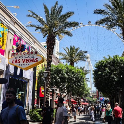 LINQ-Promenade-during-Mid-Strip-Tour-in-Las-Vegas-1000×660