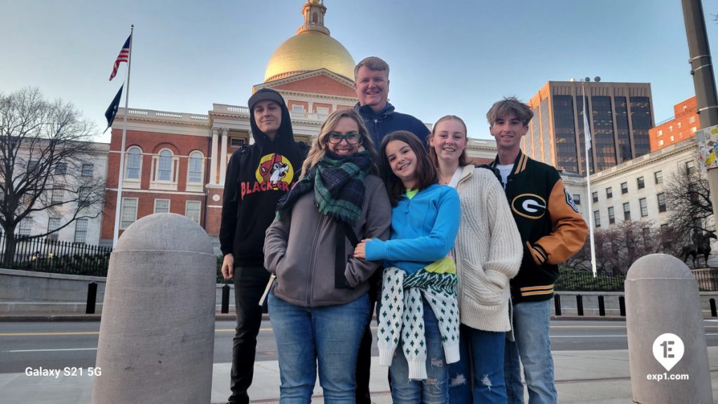 Group photo Haunted Boston Walking Tour on Apr 9, 2024 with Charlie