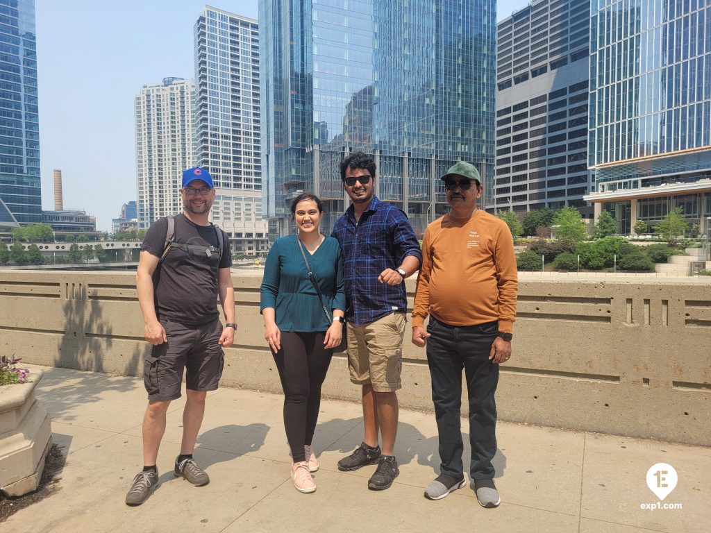 Group photo Chicago Riverwalk Architecture Tour on Jun 15, 2023 with Isabel