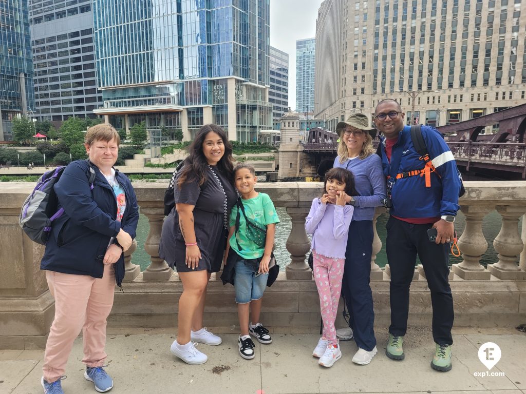 Group photo Chicago Riverwalk Architecture Tour on Jul 13, 2023 with Isabel