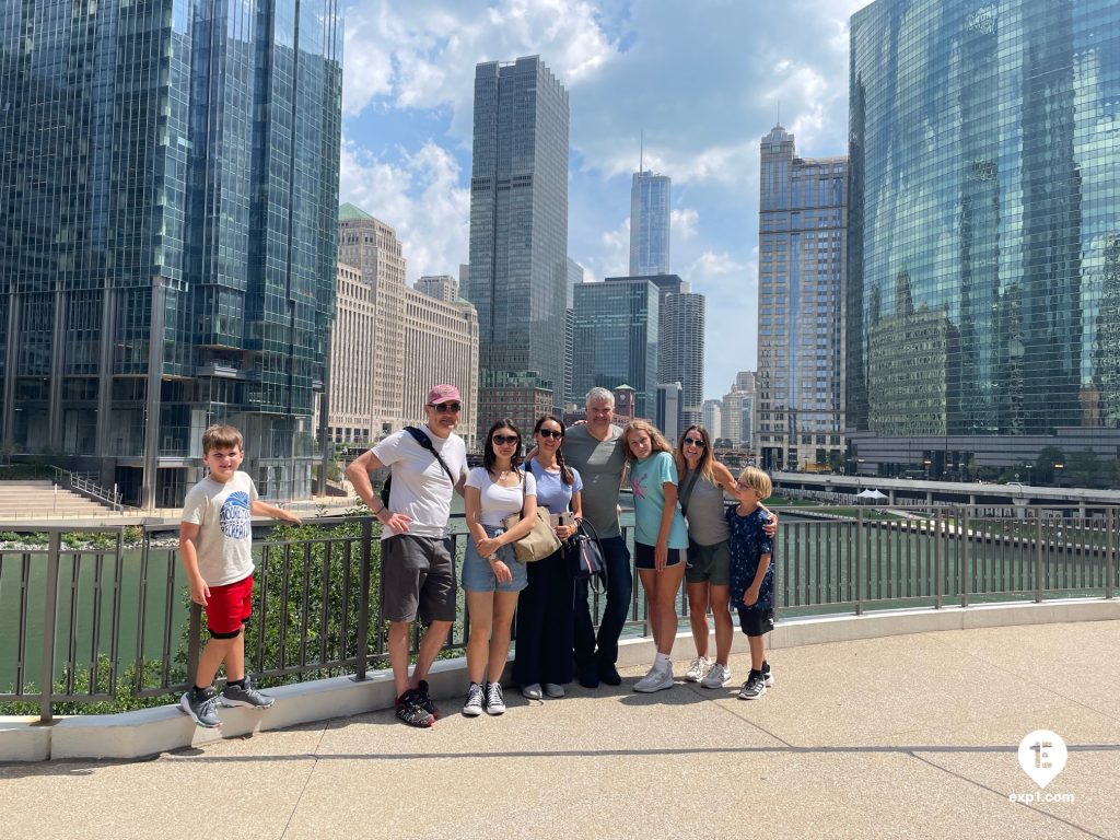 Group photo Chicago Riverwalk Architecture Tour on Aug 8, 2023 with Chris