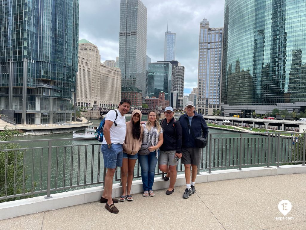 Group photo Chicago Riverwalk Architecture Tour on Aug 30, 2023 with Chris