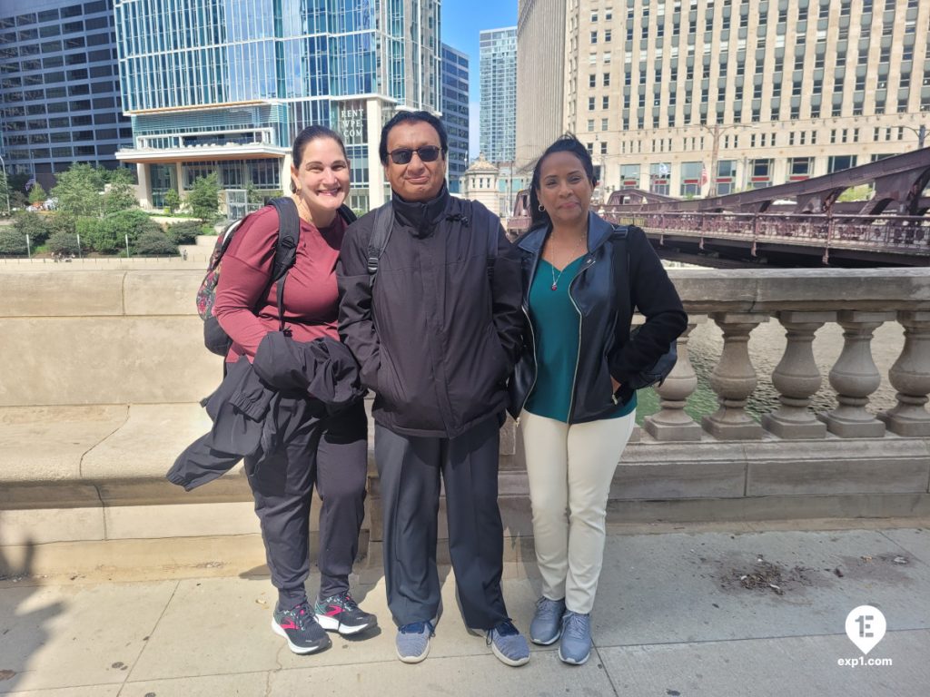 Group photo Chicago Riverwalk Architecture Tour on Sep 13, 2023 with Isabel