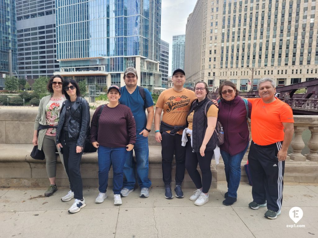 Group photo Chicago Riverwalk Architecture Tour on Sep 20, 2023 with Isabel