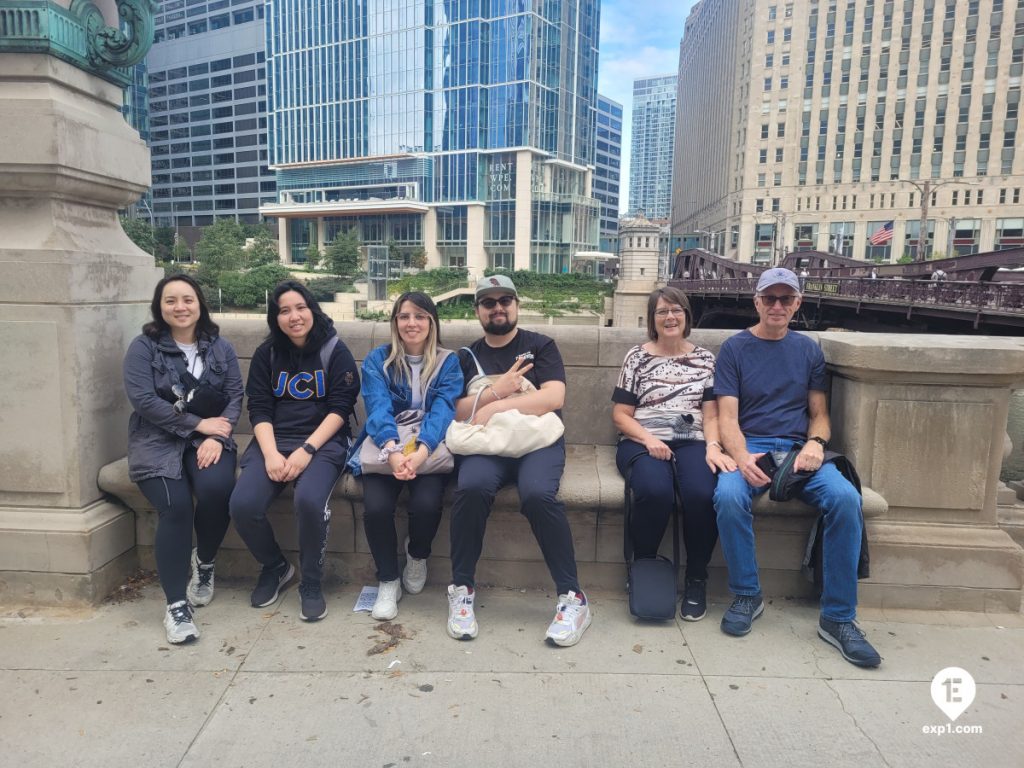 Group photo Chicago Riverwalk Architecture Tour on Sep 22, 2023 with Isabel