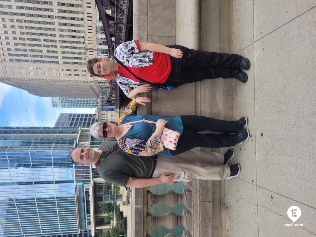 Group photo Chicago Riverwalk Architecture Tour on Oct 4, 2023 with Isabel