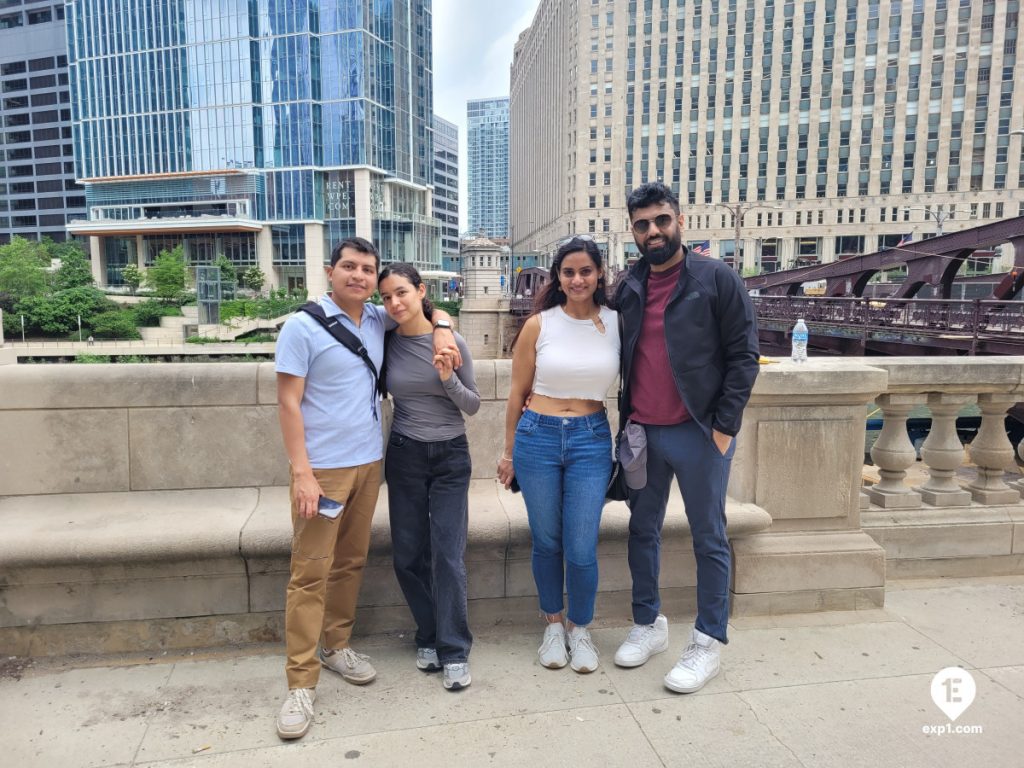 Group photo Chicago Riverwalk Architecture Tour on May 24, 2024 with Isabel