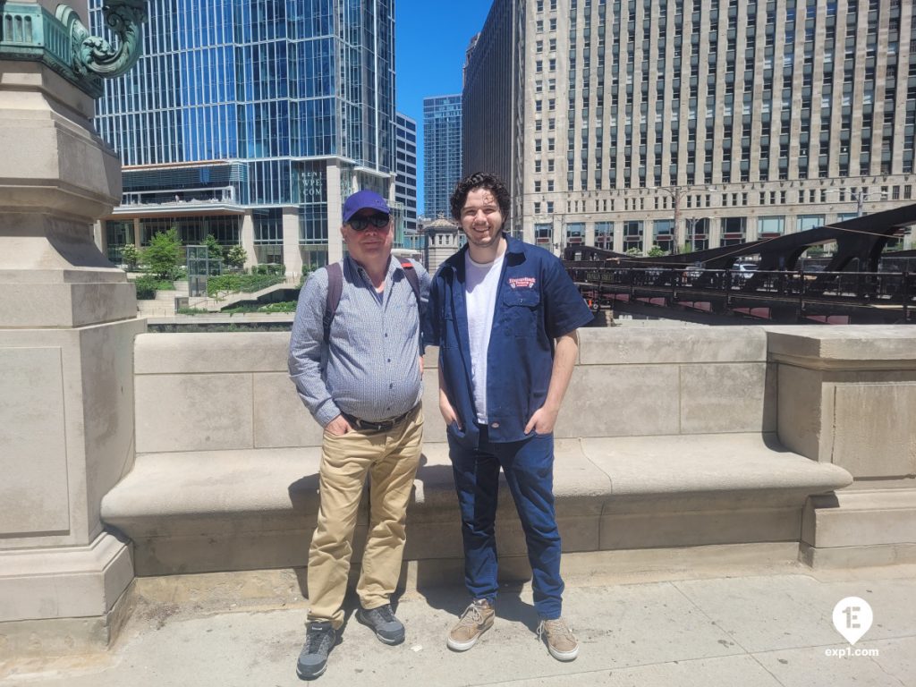 Group photo Chicago Riverwalk Architecture Tour on May 25, 2024 with Isabel