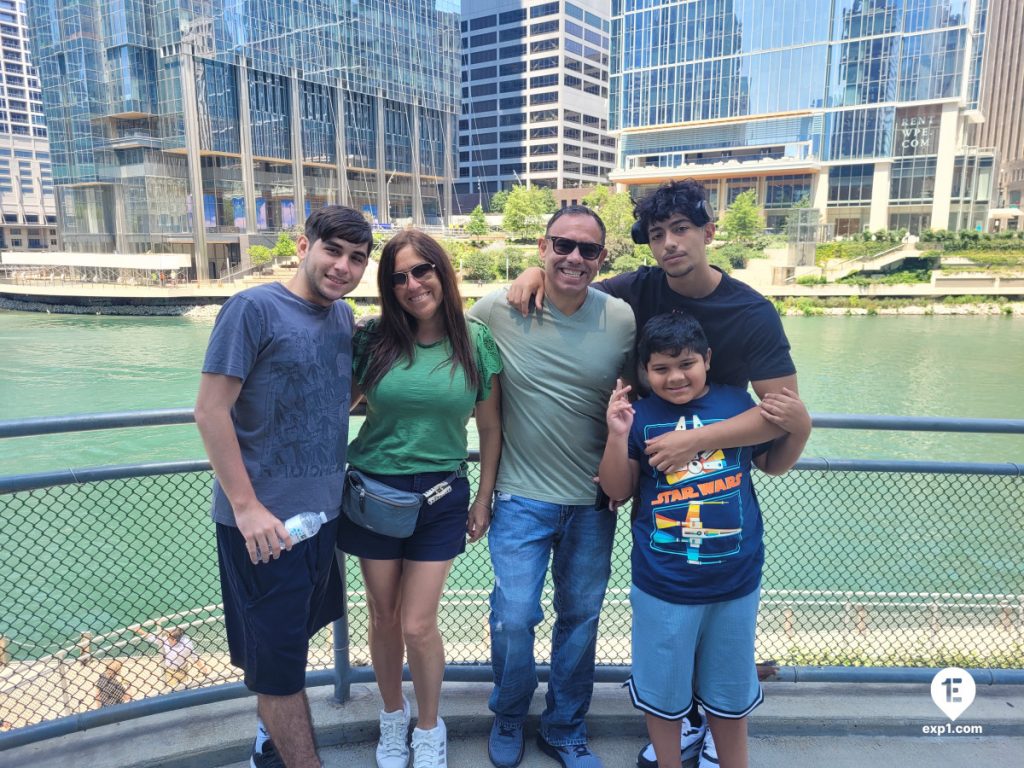 Group photo Chicago Riverwalk Architecture Tour on Jun 20, 2024 with Isabel