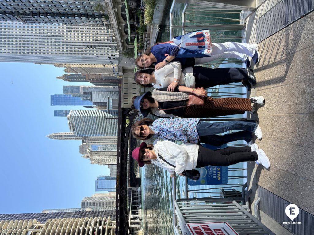 Group photo Chicago Riverwalk Architecture Tour on Oct 3, 2024 with Dave