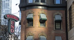 Street view of Pizzeria Uno during Chicago Food and Culture Tour